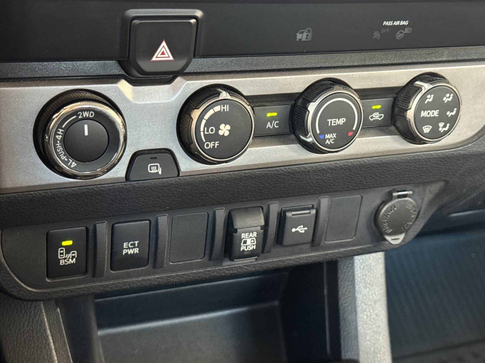 2020 Toyota Tacoma SR5 V6