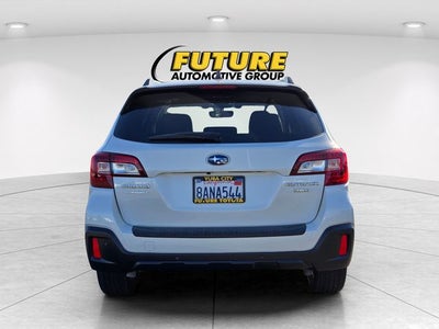 2018 Subaru Outback 3.6R Touring AWD W/ Navigation