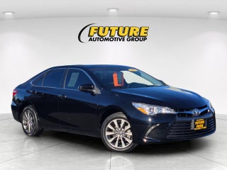 2015 Toyota Camry XLE Sedan w/Moonroof