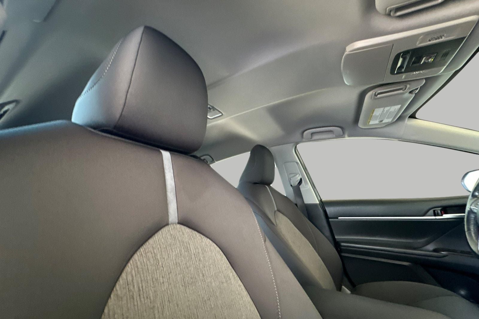 2021 Toyota Camry Hybrid LE
