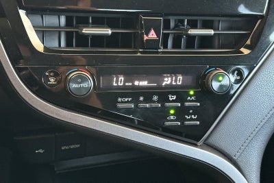 2021 Toyota Camry Hybrid LE