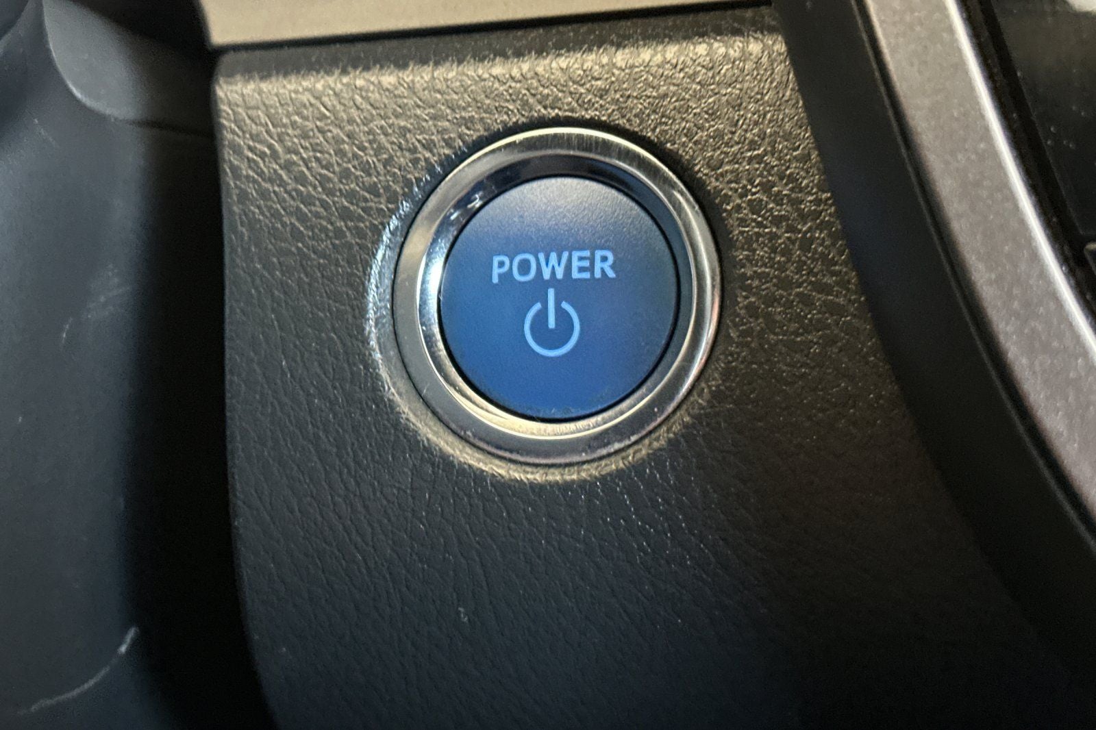 2021 Toyota Camry Hybrid LE