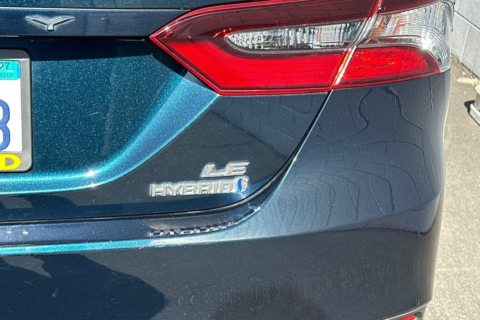 2021 Toyota Camry Hybrid LE