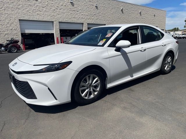 2025 Toyota Camry LE Hybrid