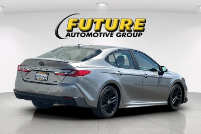 2025 Toyota Camry SE