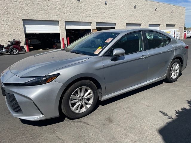 2025 Toyota Camry LE Hybrid