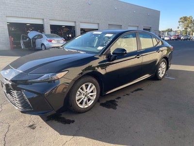 2025 Toyota Camry LE Hybrid