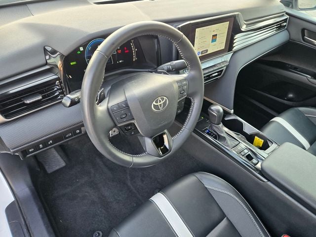 2025 Toyota Camry SE Hybrid
