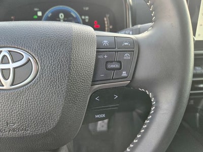 2025 Toyota Camry SE Hybrid