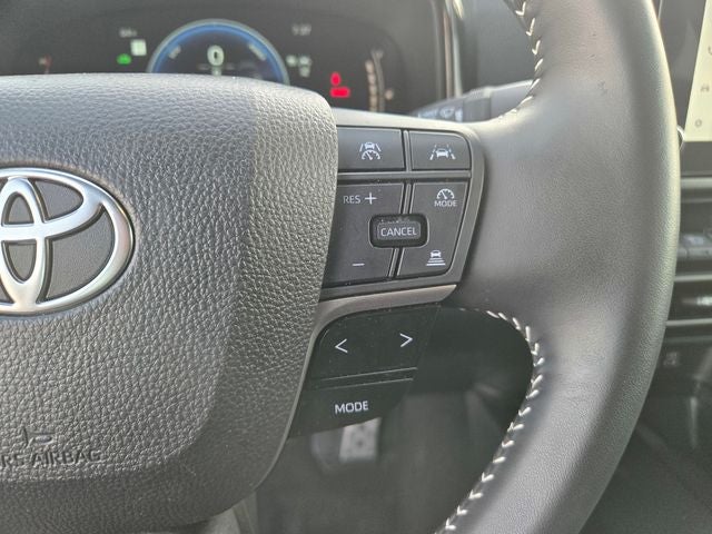 2025 Toyota Camry SE Hybrid