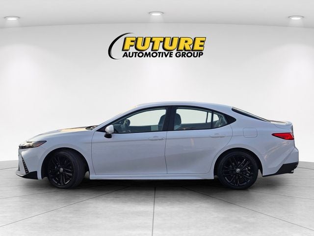 2025 Toyota Camry SE Hybrid