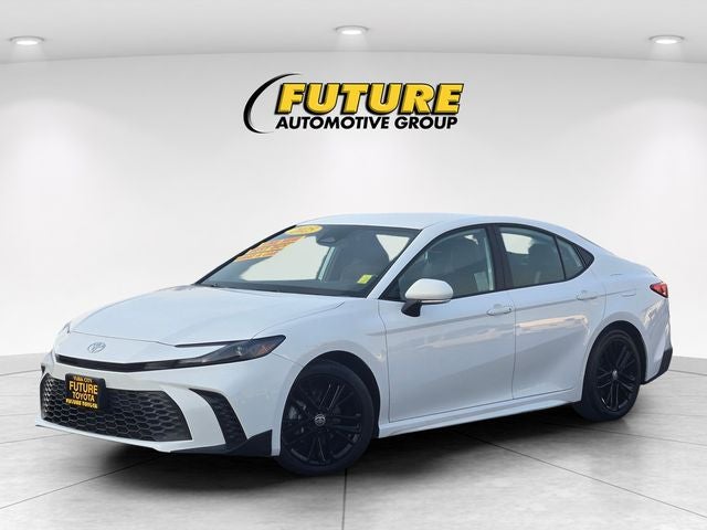 2025 Toyota Camry SE Hybrid