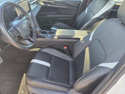 2025 Toyota Camry SE W/ Convenience Pkg. & Moonroof