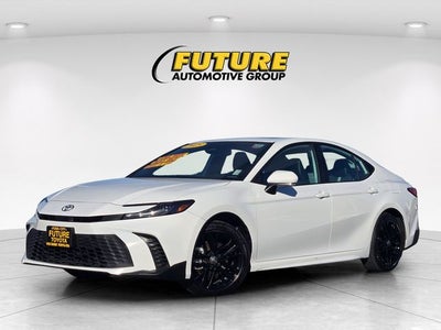 2025 Toyota Camry SE W/ Convenience Pkg. & Moonroof