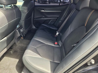2020 Toyota Camry Hybrid XLE
