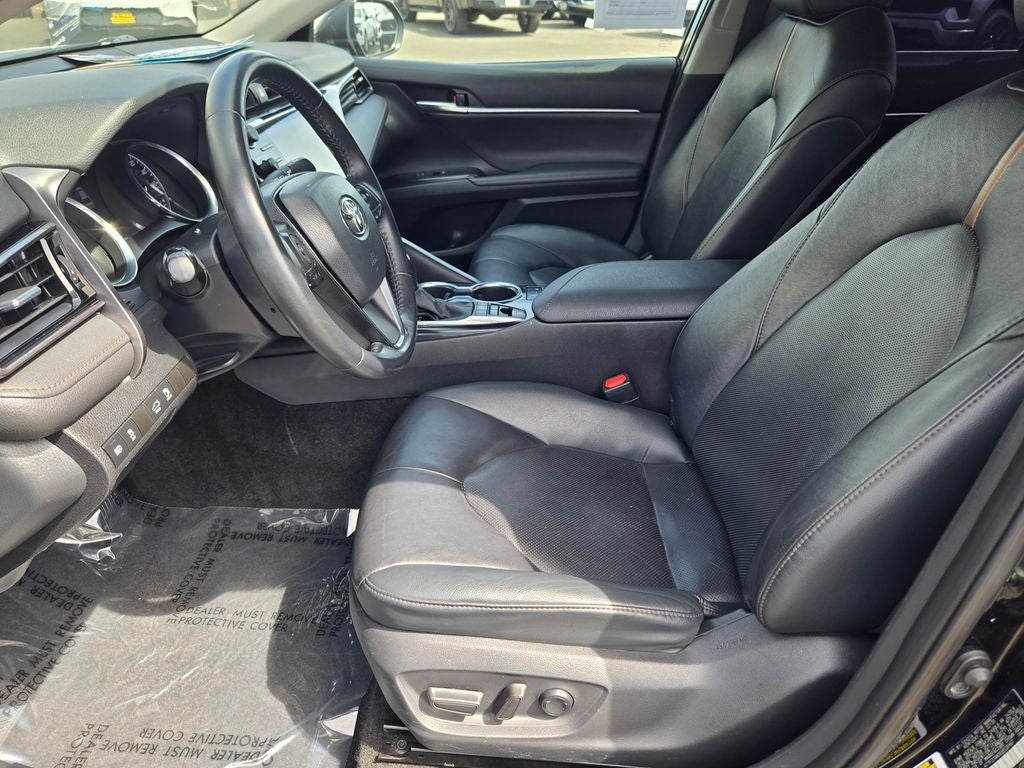 2020 Toyota Camry Hybrid XLE