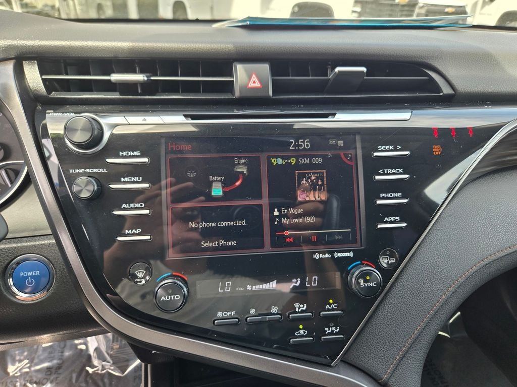 2020 Toyota Camry Hybrid XLE