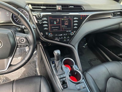 2020 Toyota Camry Hybrid XLE