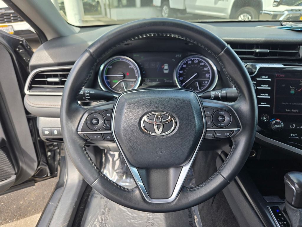 2020 Toyota Camry Hybrid XLE