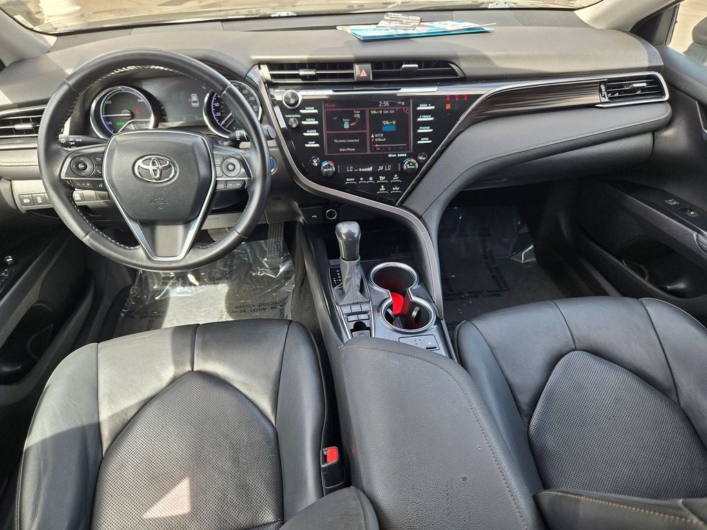 2020 Toyota Camry Hybrid XLE