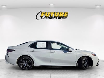 2024 Toyota Camry SE Sedan