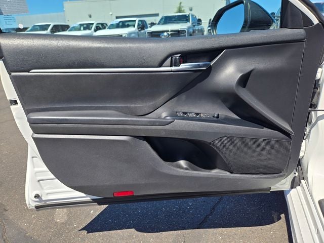 2020 Toyota Camry SE Nightshade Sedan