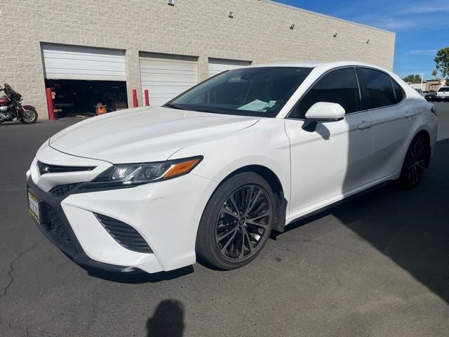 2020 Toyota Camry SE