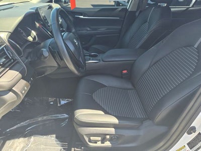 2023 Toyota Camry SE Sedan w/Moonroof