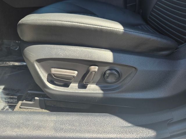 2023 Toyota Camry SE Sedan w/Moonroof