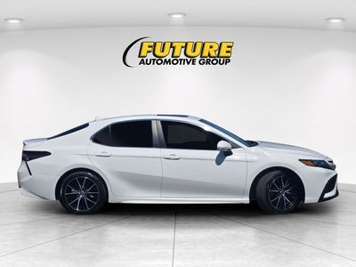2023 Toyota Camry SE Sedan w/Moonroof