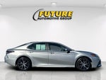2022 Toyota Camry Hybrid SE