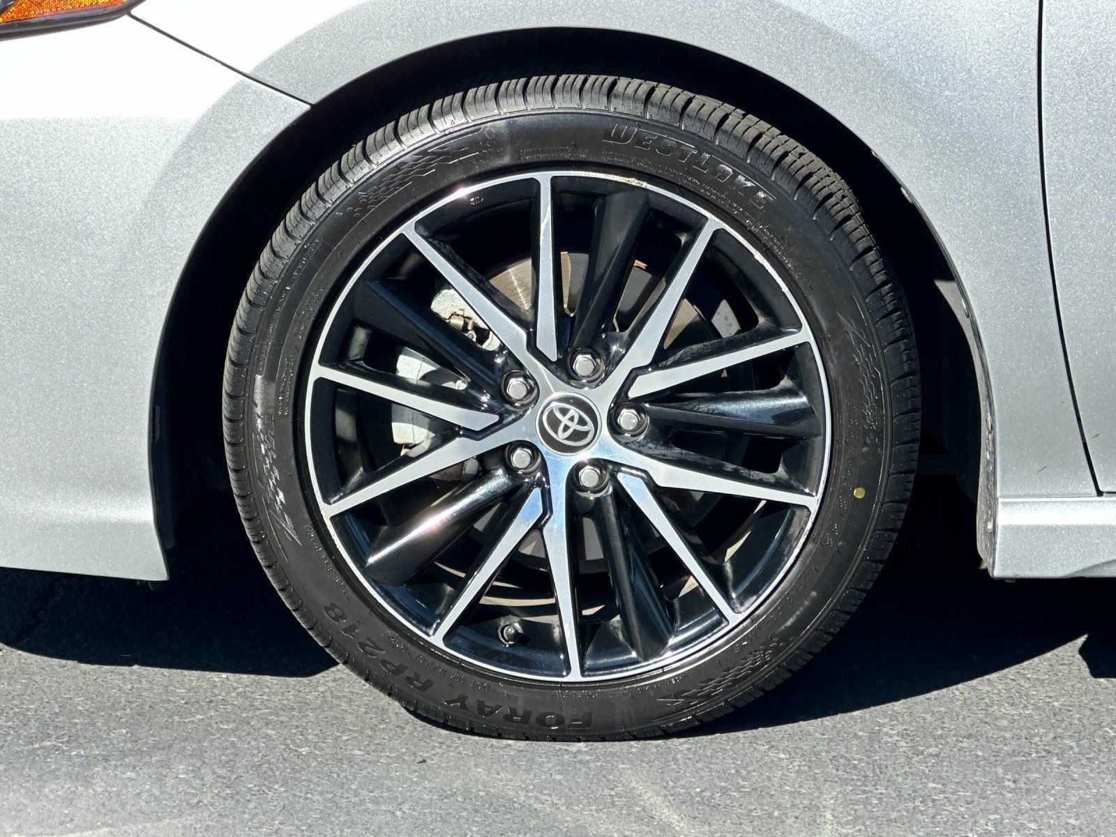 2022 Toyota Camry Hybrid SE