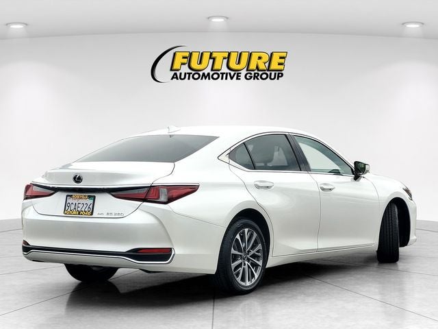 2022 Lexus ES 250
