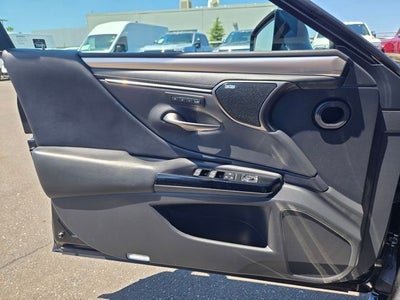 2022 Lexus ES 350 F Sport Sedan w/Nav & Mark Levinson Package