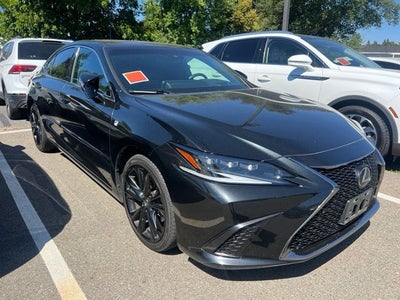 2022 Lexus ES 350 F Sport Sedan w/Nav & Mark Levinson Package