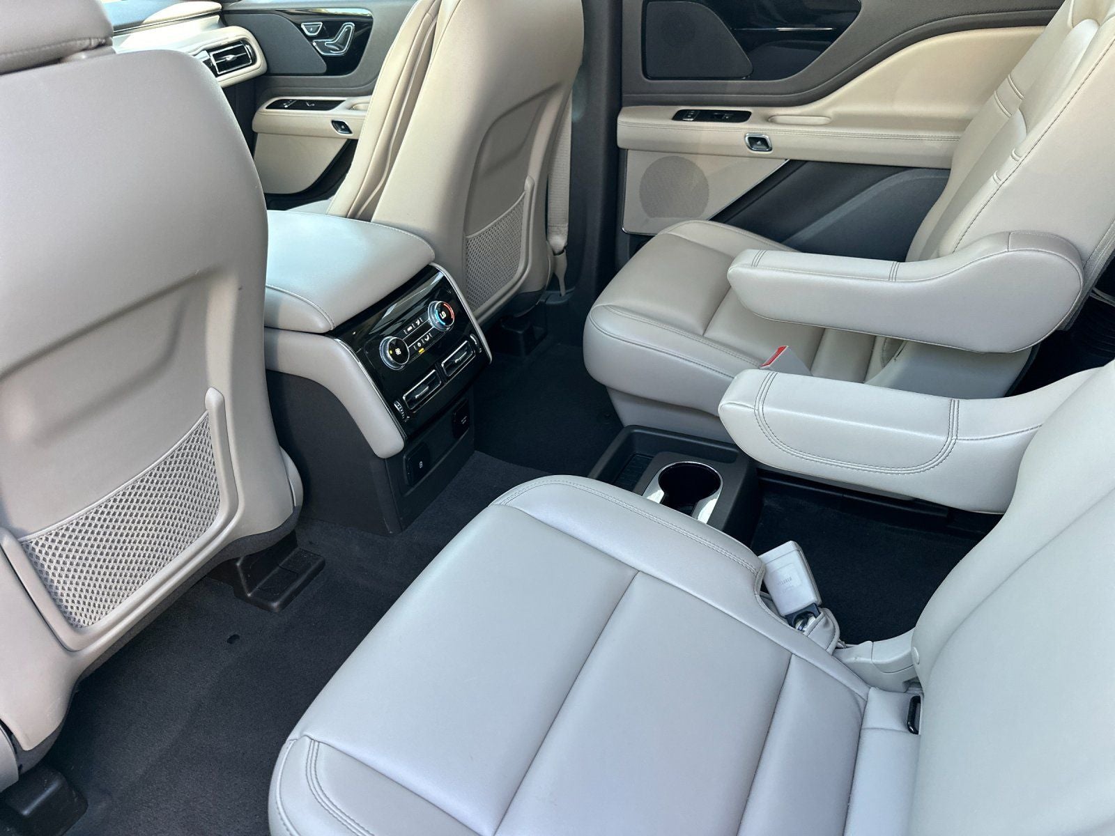 2023 Lincoln Aviator Standard