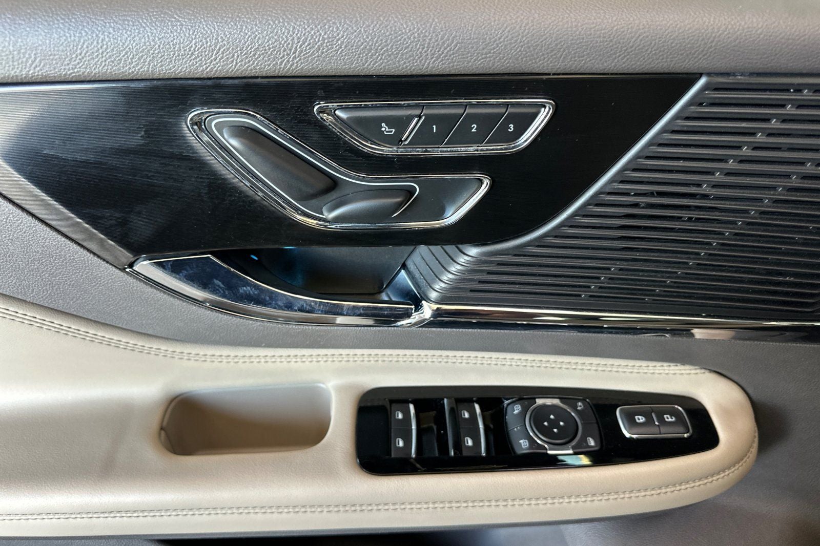 2022 Lincoln Corsair Standard AWD