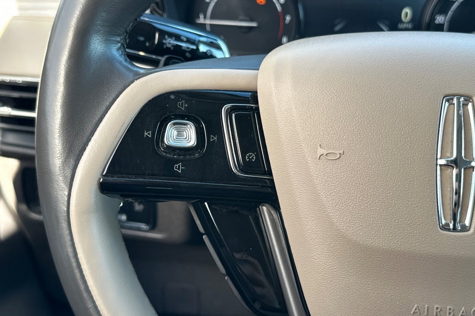 2022 Lincoln Corsair Standard AWD