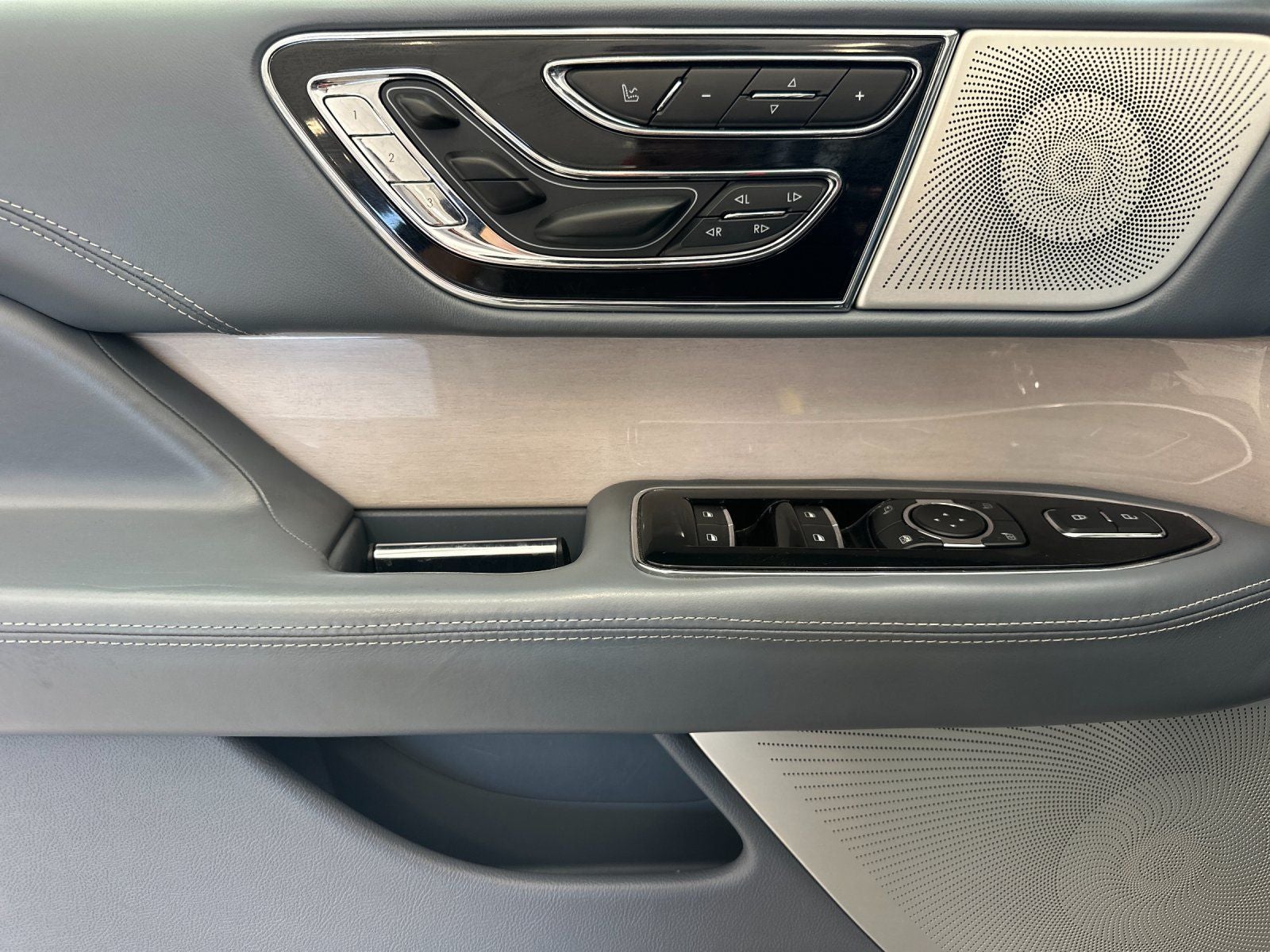 2020 Lincoln Navigator Black Label