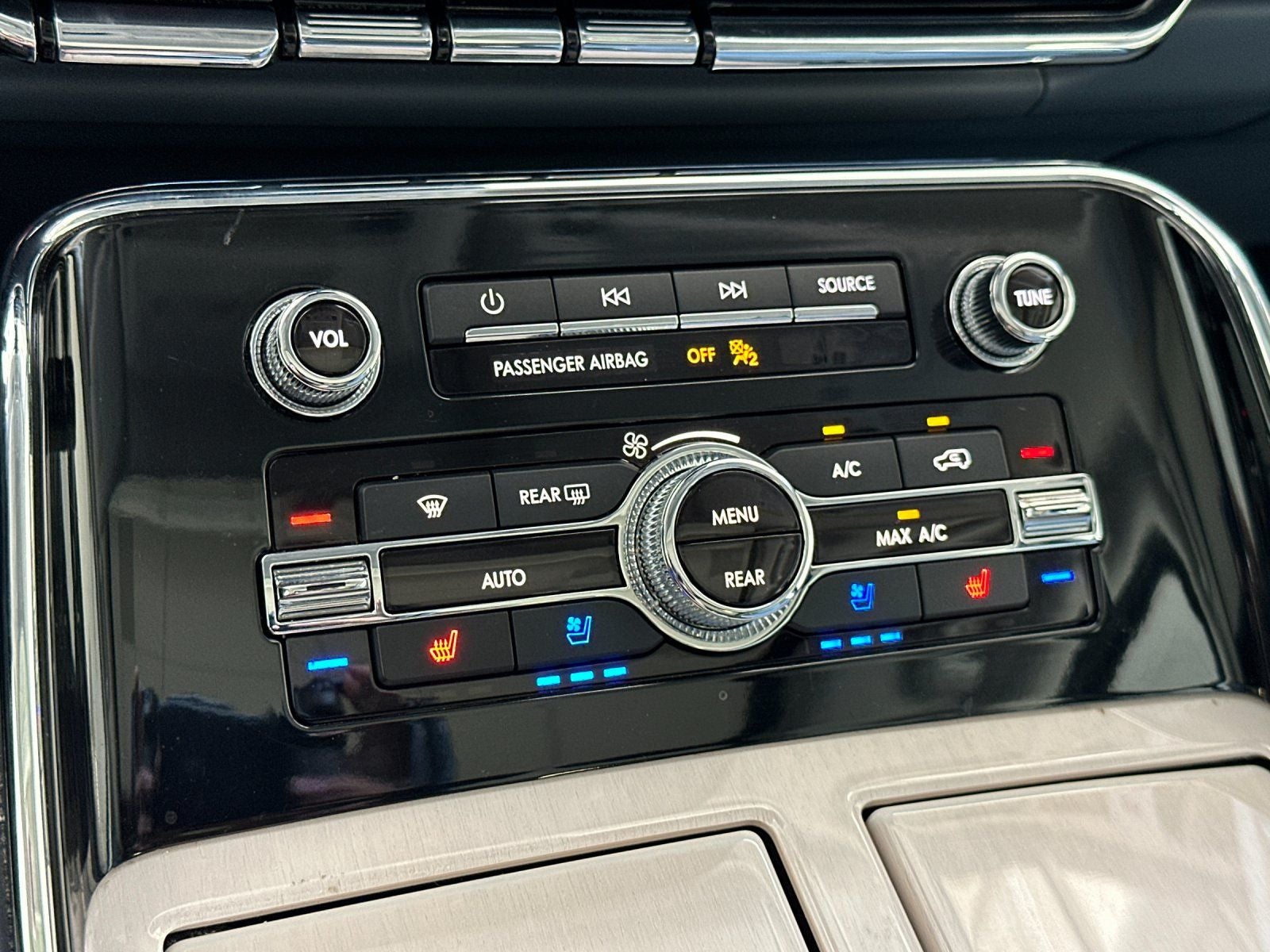 2020 Lincoln Navigator Black Label