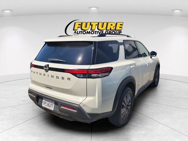 2025 Nissan Pathfinder SV
