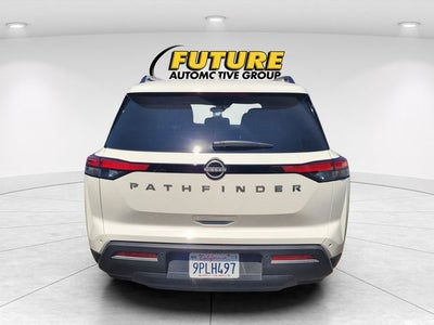 2025 Nissan Pathfinder SV