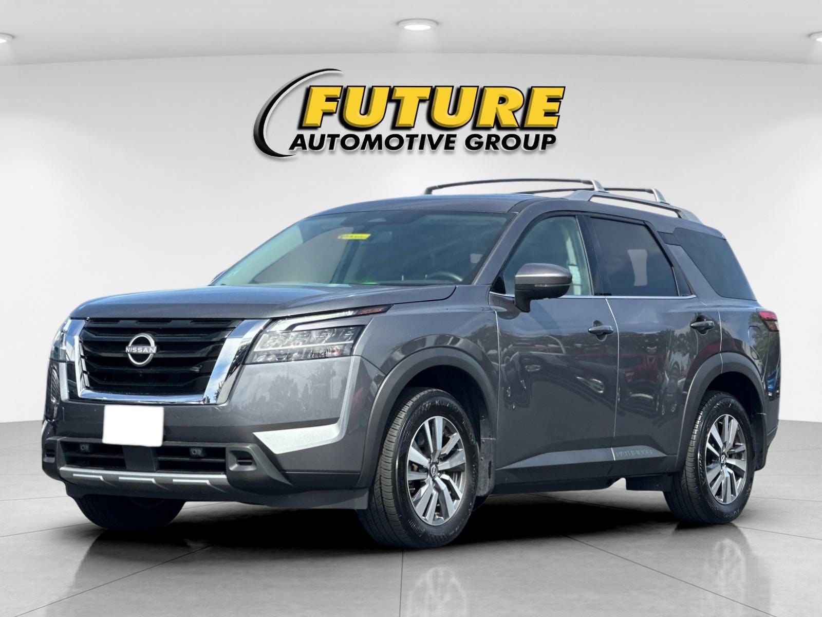 2024 Nissan Pathfinder SL