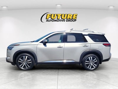 2025 Nissan Pathfinder Platinum