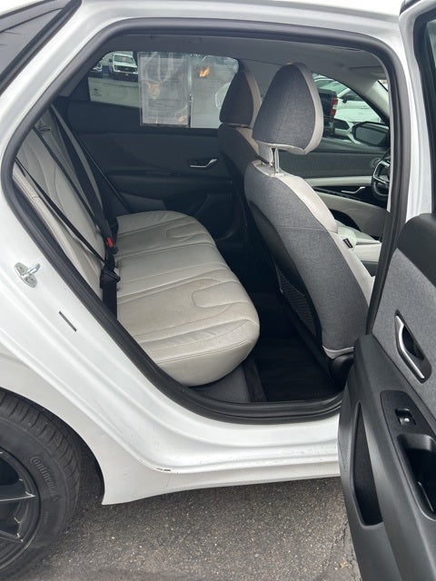 2021 Hyundai Elantra Limited Sedan