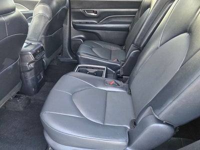 2025 Toyota Grand Highlander XLE AWD W/ Navigation