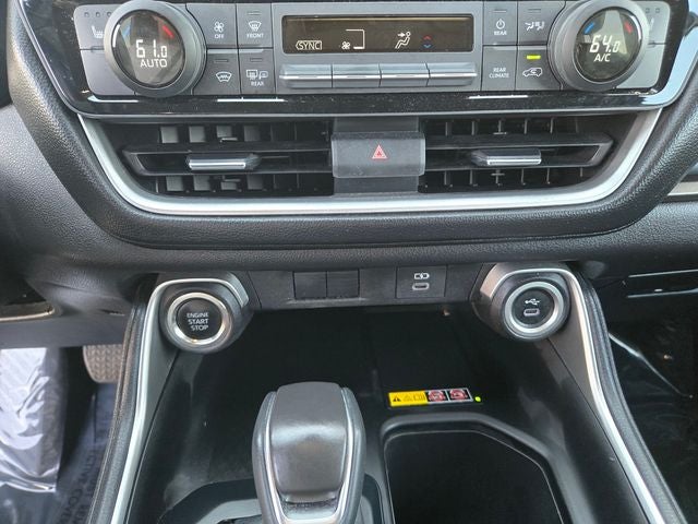 2025 Toyota Grand Highlander XLE AWD W/ Navigation
