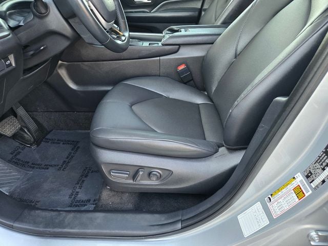 2025 Toyota Grand Highlander XLE AWD W/ Navigation