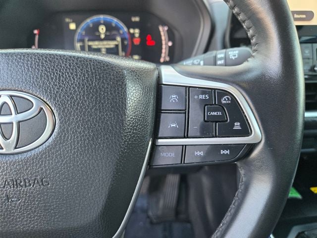 2025 Toyota Grand Highlander XLE AWD W/ Navigation