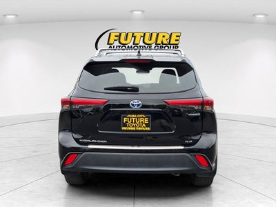 2023 Toyota Highlander Hybrid Bronze Edition